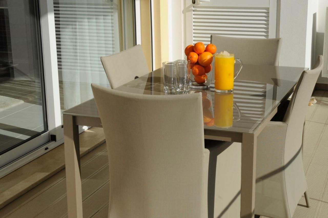 Apartment Porto De Mos 85 By Destination Algarve *
